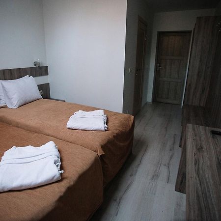 Praha Park Hotel Uzhhorod Bagian luar foto