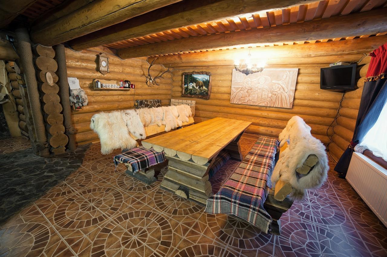 Praha Park Hotel Uzhhorod Bagian luar foto